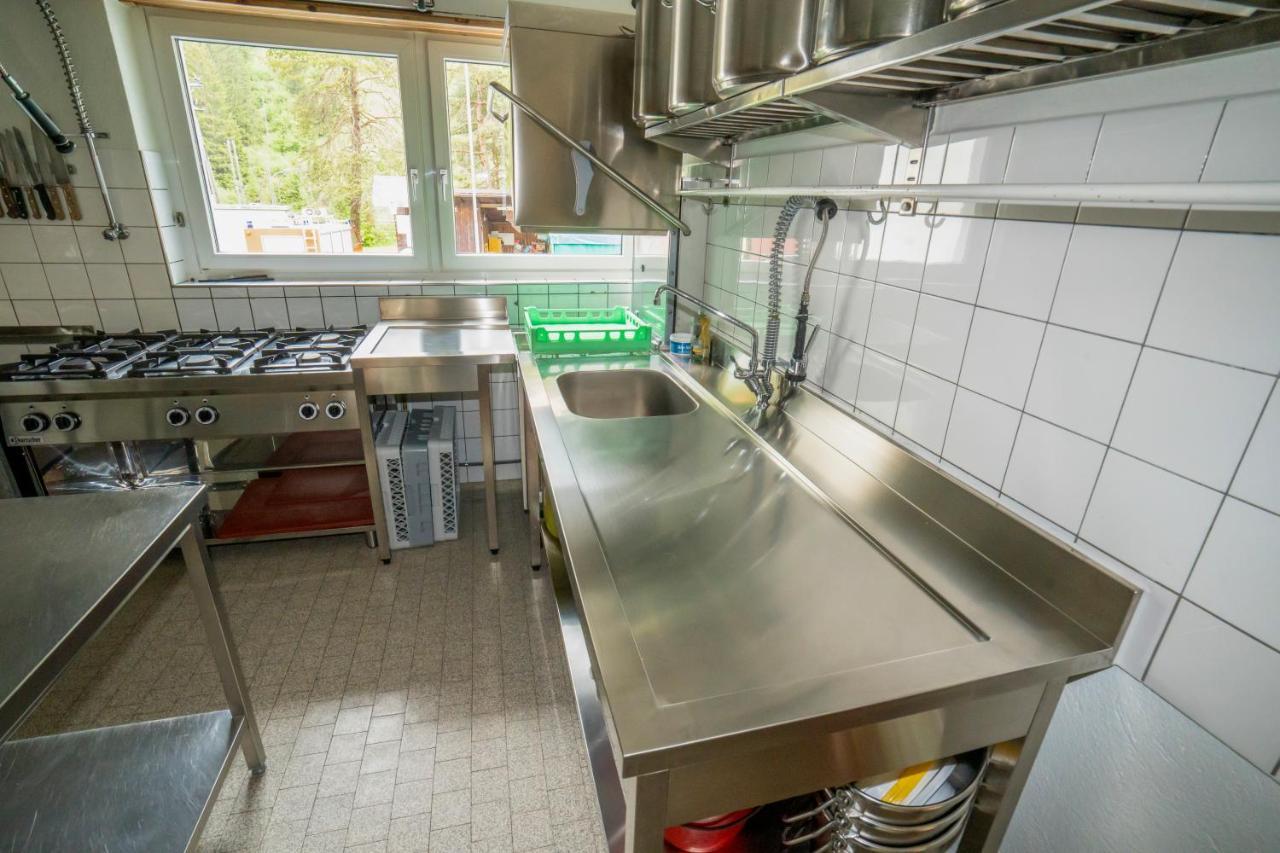 Pensiun Lischana Sent Exteriér fotografie
